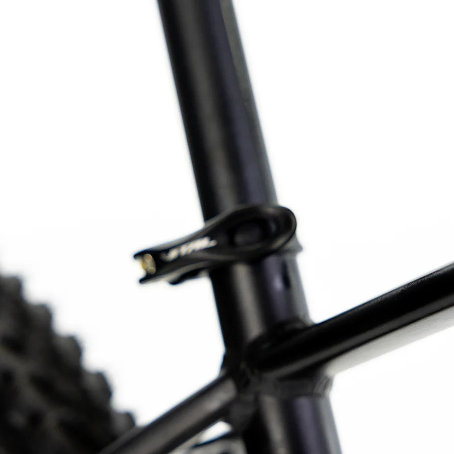 BICICLETA ALUBIKE XTA 1.0 2026 NEGRA
